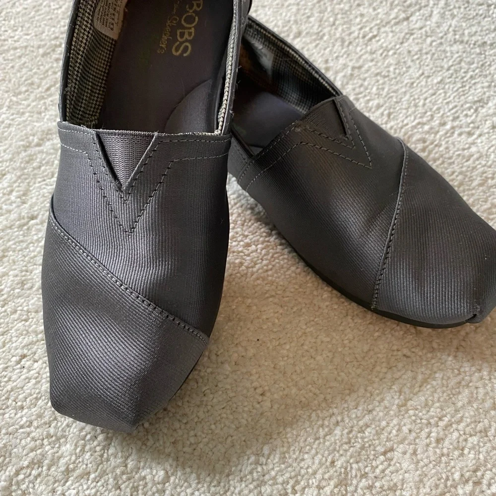 Bobs size 6.5 gray/silver shoes - Picture 1 of 7